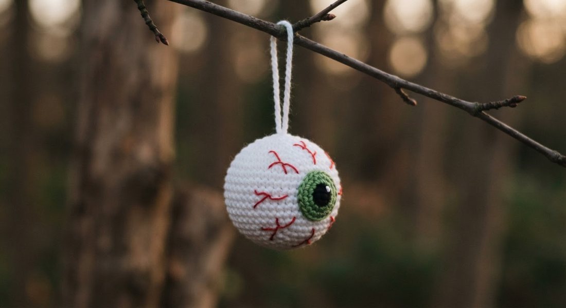 Eyeball Ornament crochet amigurumi close up