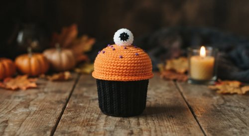 Easy Halloween Crochet Patterns Free: Cupcake PDF, A4 + US Letter view 1